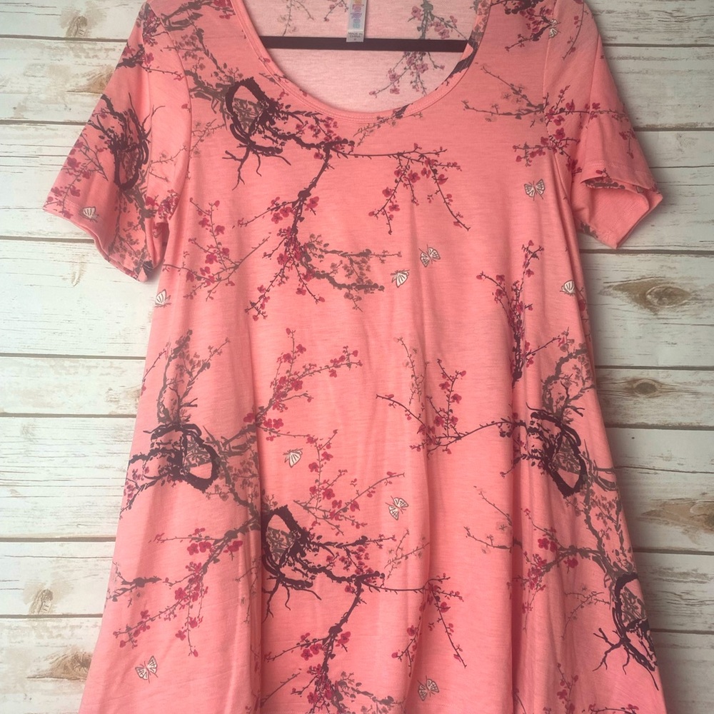 LuLaRoe Perfect T  Size Small